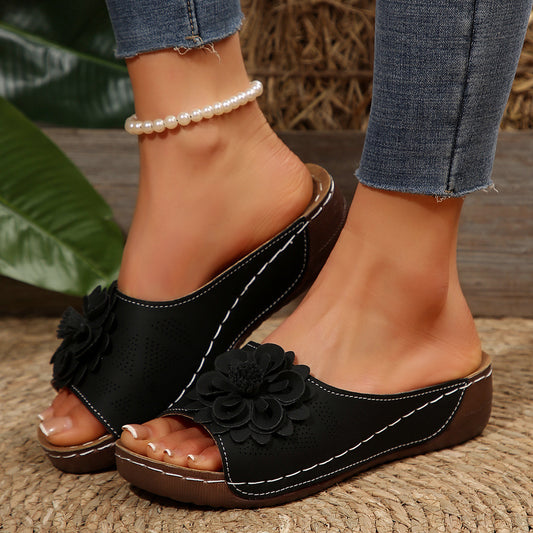 Chic Orthopedic Sandals with Unique Design