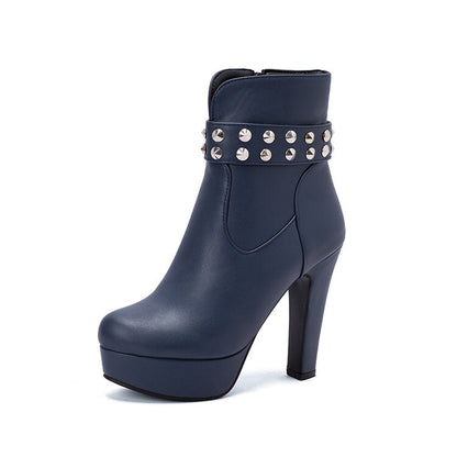 Graceful Orthopedic Boots for Modern Look