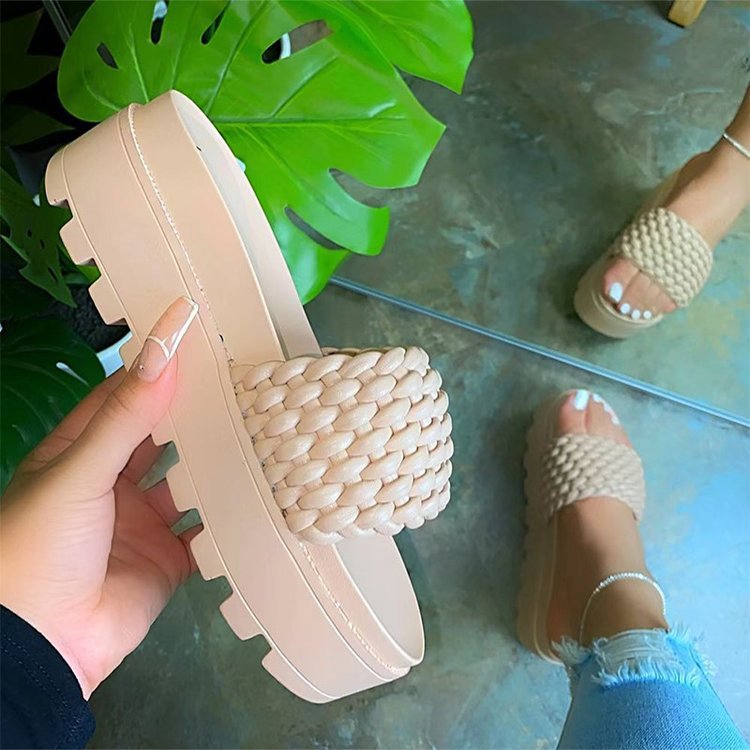 Graceful Orthopedic Sandals for Modern Look