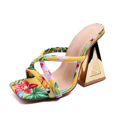 Chic Orthopedic Sandals with Unique Design