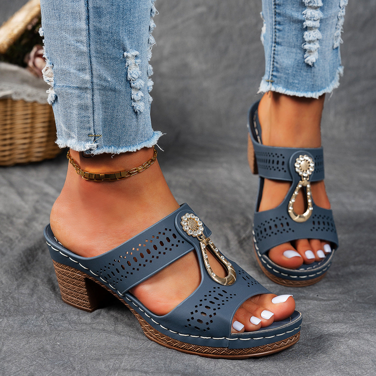 Chic Orthopedic Shoes with Unique Design