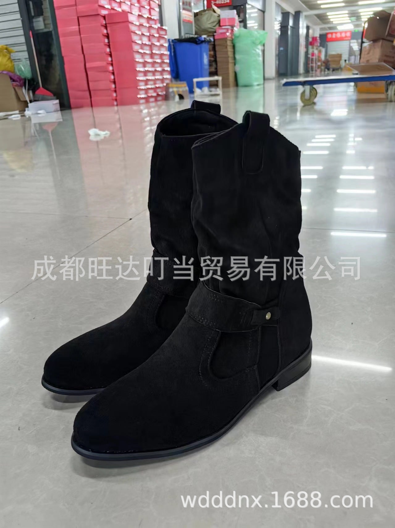 Graceful Orthopedic Boots for Modern Look