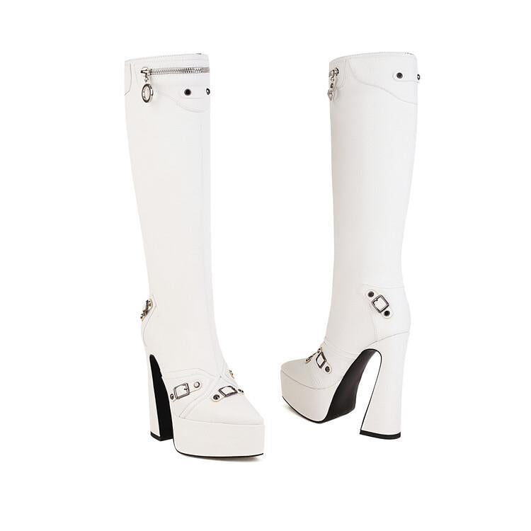 Graceful Orthopedic Boots for Modern Look