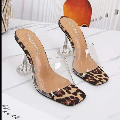 Graceful Orthopedic Sandals for Modern Look