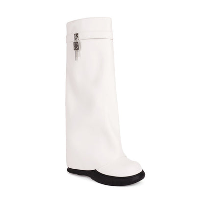 Graceful Orthopedic Boots for Modern Look