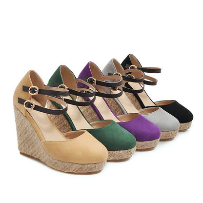 Graceful Orthopedic Sandals for Modern Look