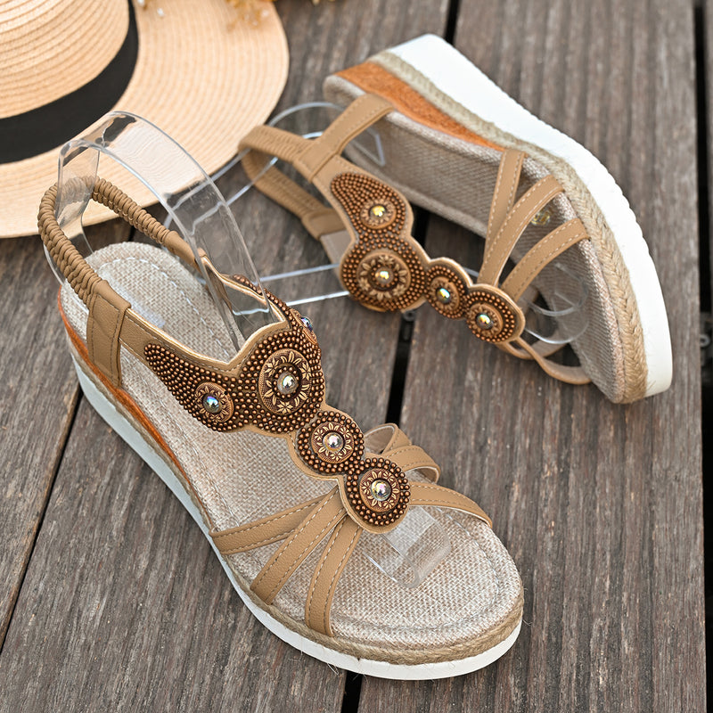 Chic Orthopedic Sandals with Unique Design