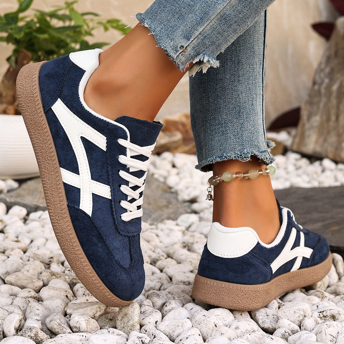 Graceful Orthopedic Trainers for Modern Look