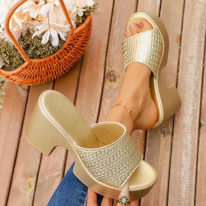 Graceful Orthopedic Sandals for Modern Look