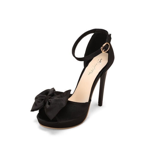 Graceful Orthopedic Sandals for Modern Look