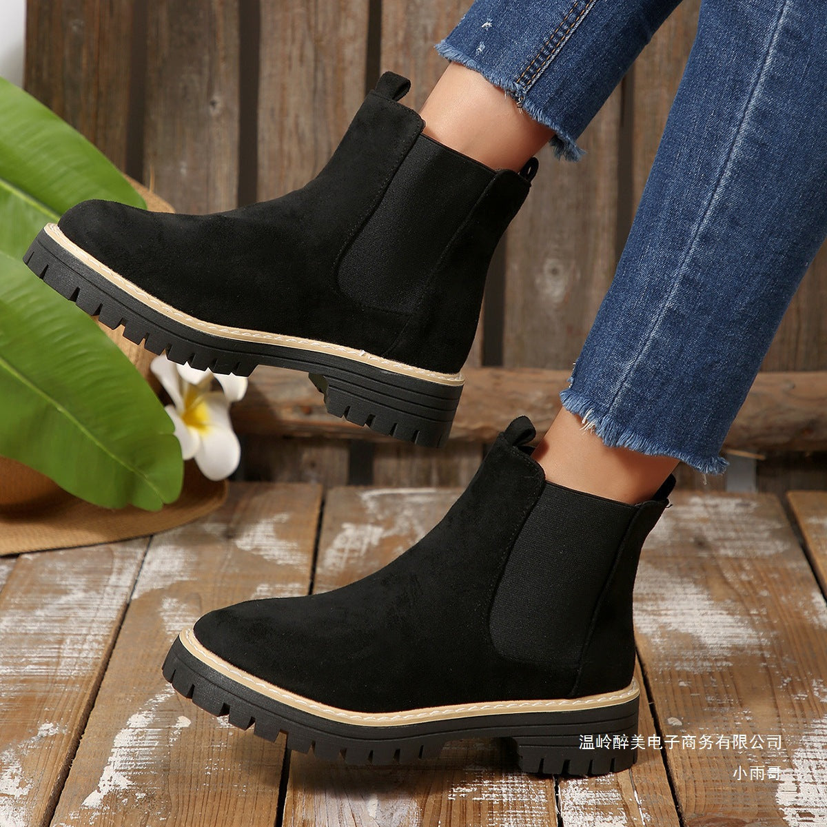 Graceful Orthopedic Boots for Modern Look