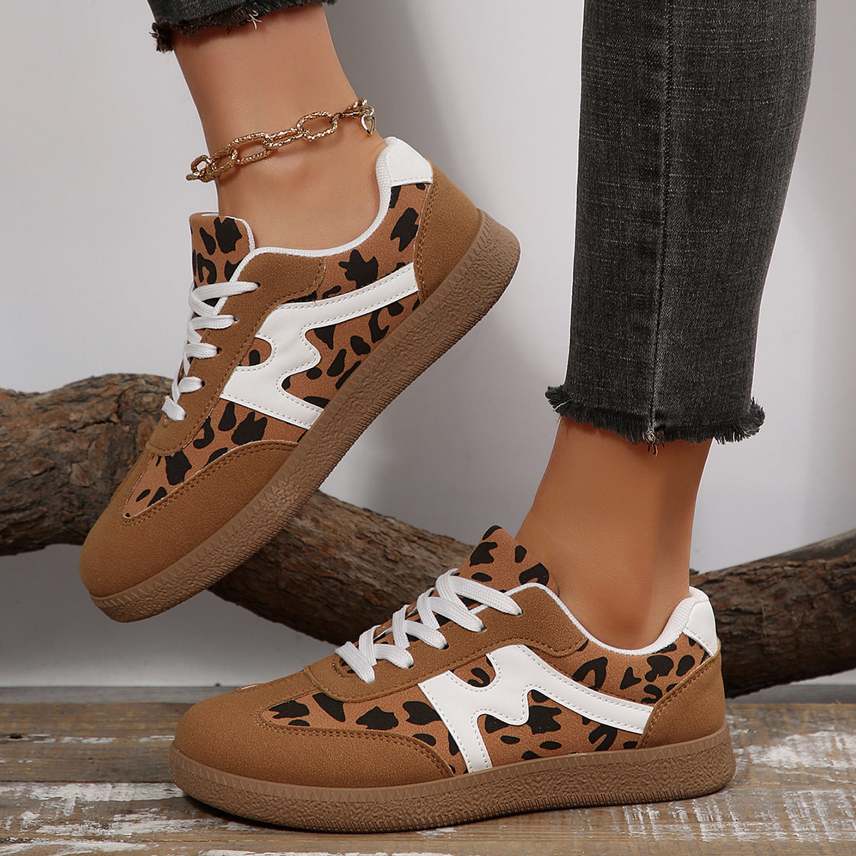 Graceful Orthopedic Trainers for Modern Look