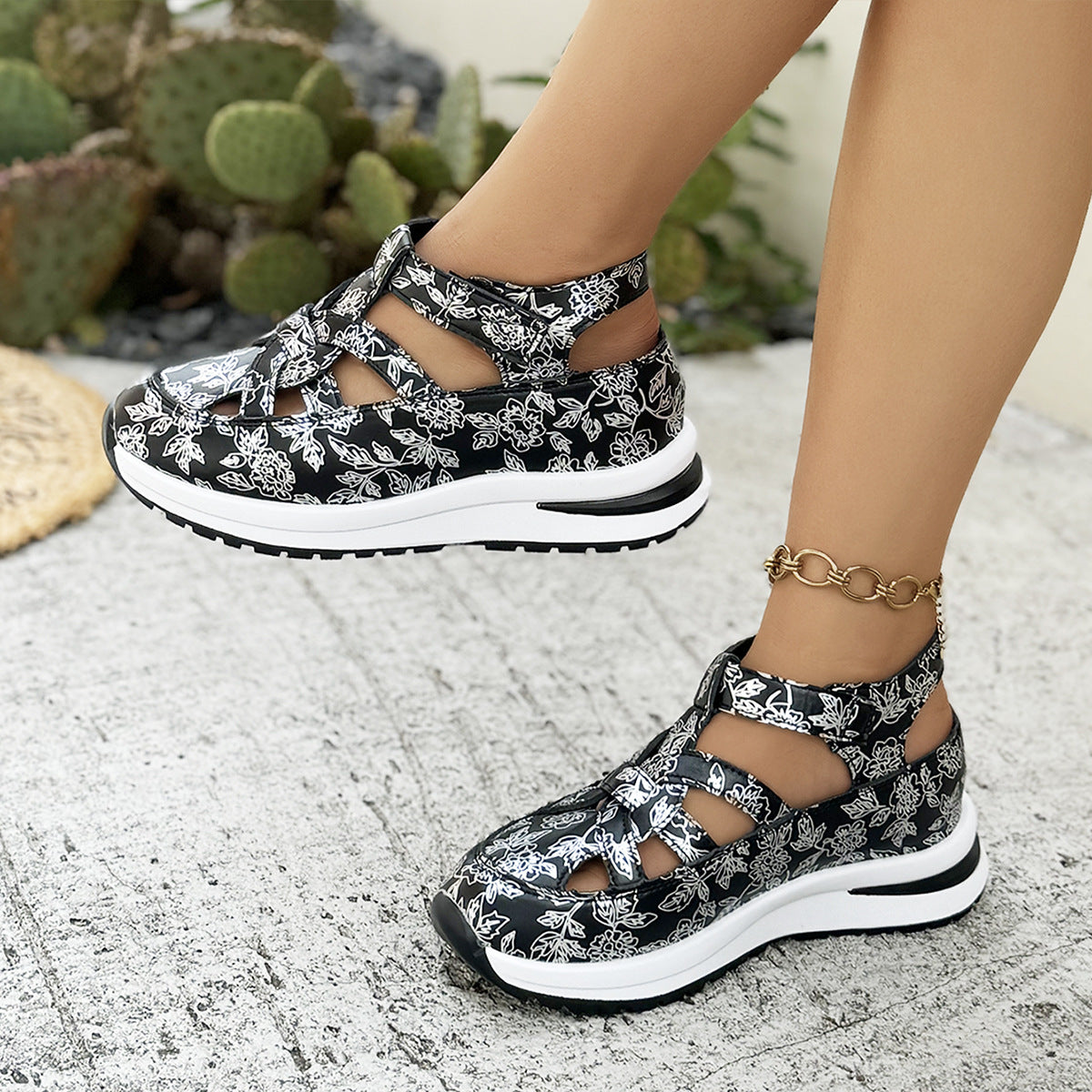 Chic Orthopedic Shoes with Unique Design