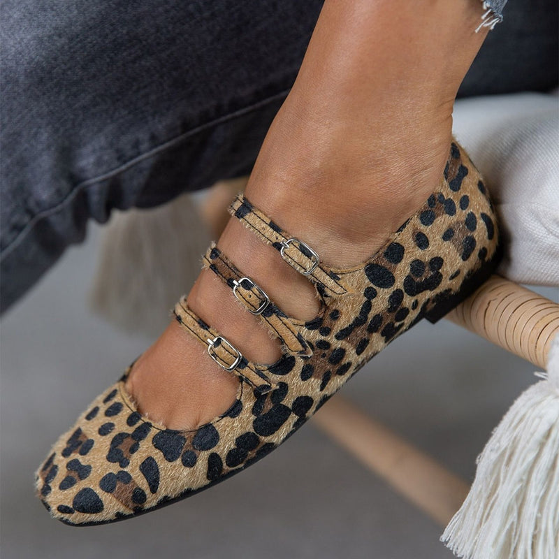 Graceful Orthopedic Shoes for Modern Look