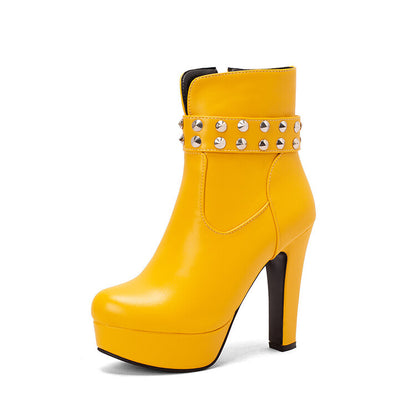 Graceful Orthopedic Boots for Modern Look