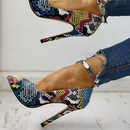 Chic Orthopedic Sandals with Unique Design