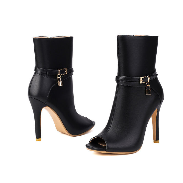 Chic Orthopedic Sandals with Unique Design