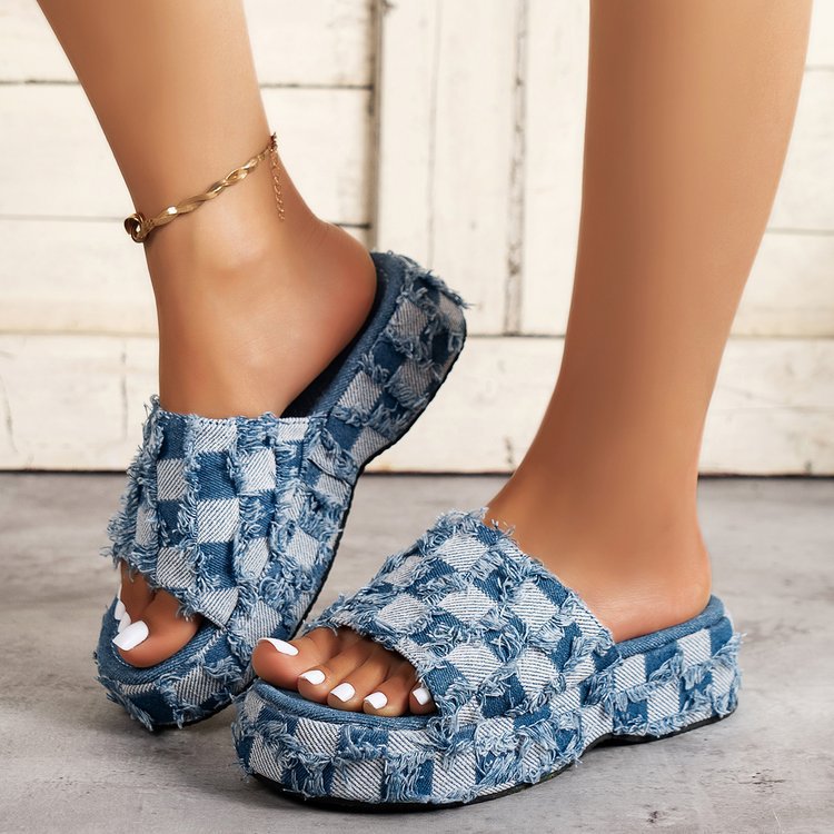 Graceful Orthopedic Sandals for Modern Look