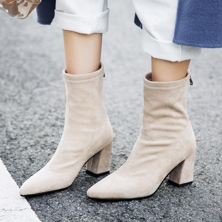 Graceful Orthopedic Boots for Modern Look
