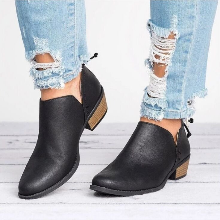 Graceful Orthopedic Shoes for Modern Look