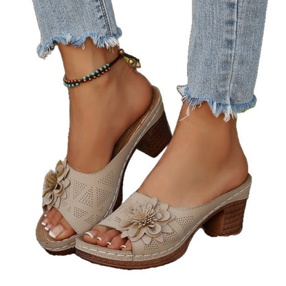 Chic Orthopedic Sandals with Unique Design