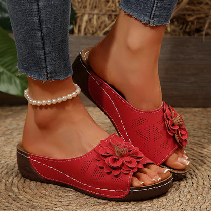 Chic Orthopedic Sandals with Unique Design