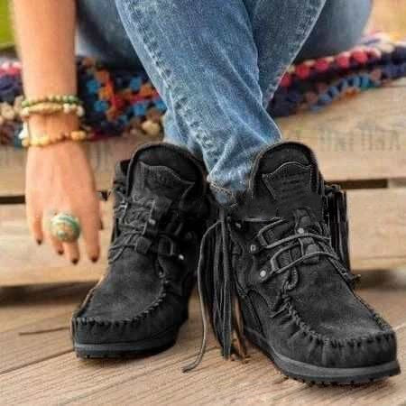 Graceful Orthopedic Boots for Modern Look