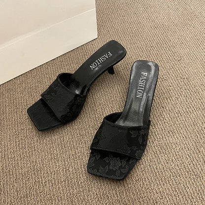 Chic Orthopedic Sandals with Unique Design