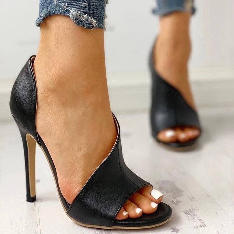 Graceful Orthopedic Sandals for Modern Look