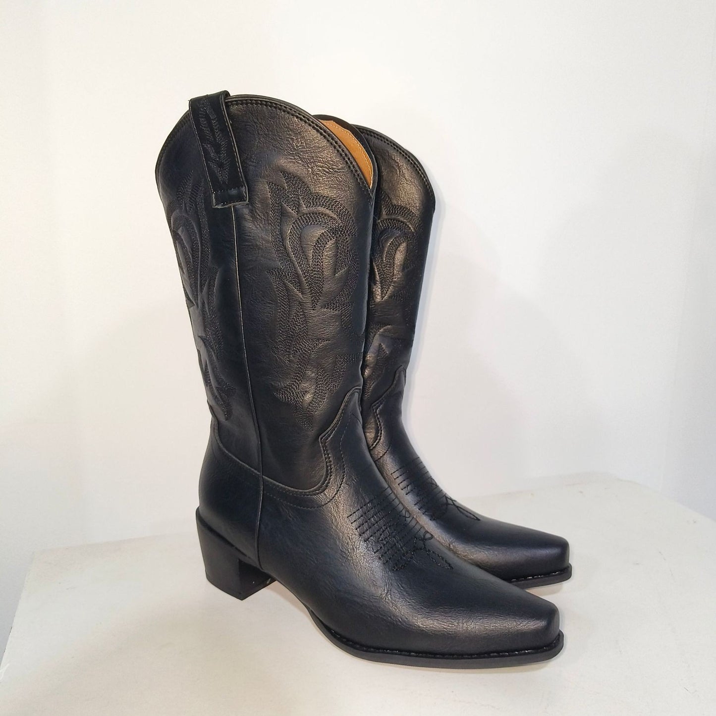 Chic Orthopedic Boots with Unique Design