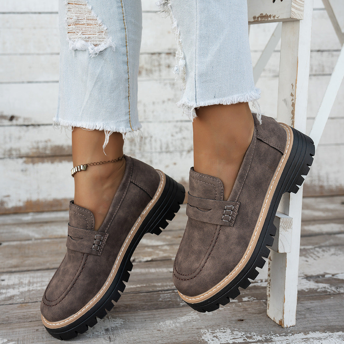 Graceful Orthopedic Shoes for Modern Look