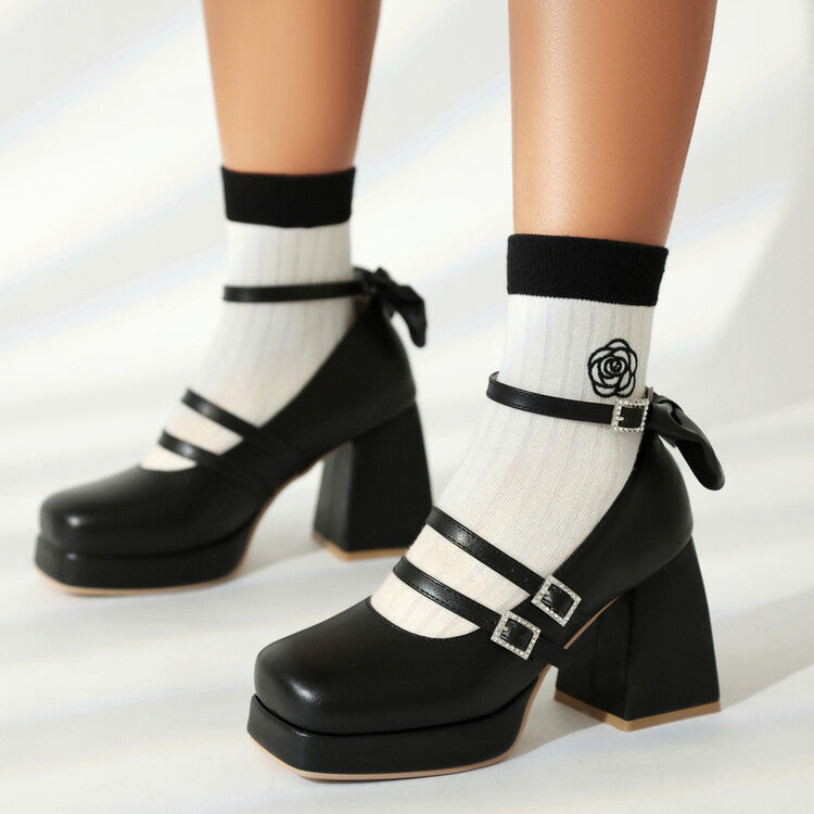 Chic Orthopedic Shoes with Unique Design