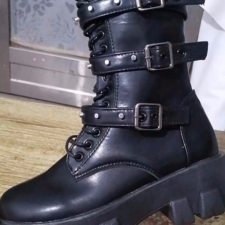 Graceful Orthopedic Boots for Modern Look