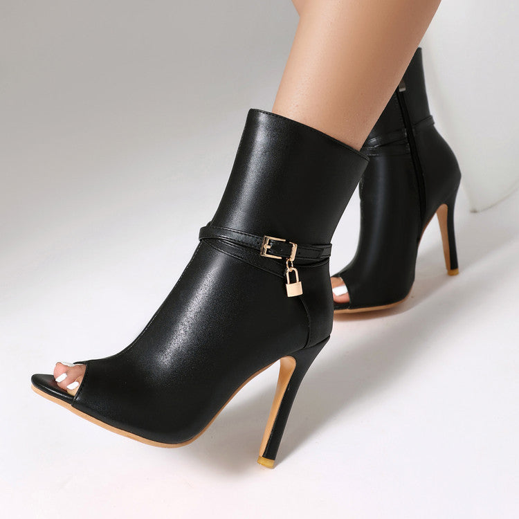 Chic Orthopedic Sandals with Unique Design