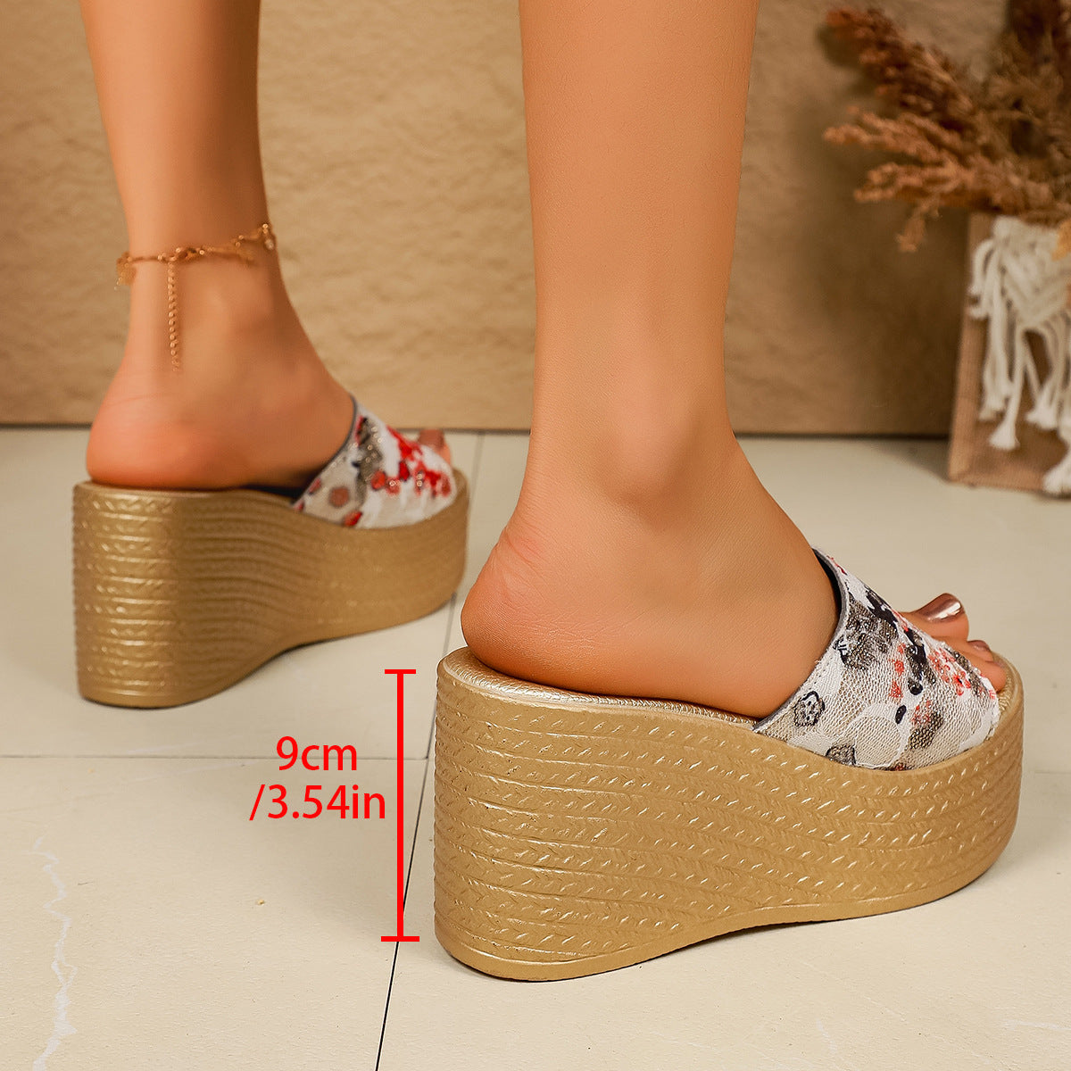Graceful Orthopedic Sandals for Modern Look