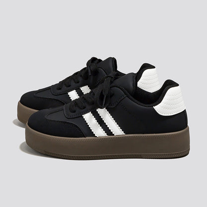 Classic Orthopedic Trainers with Timeless Style