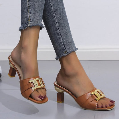 Graceful Orthopedic Sandals for Modern Look