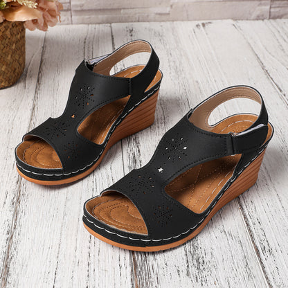 Chic Orthopedic Sandals with Unique Design
