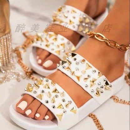 Graceful Orthopedic Sandals for Modern Look