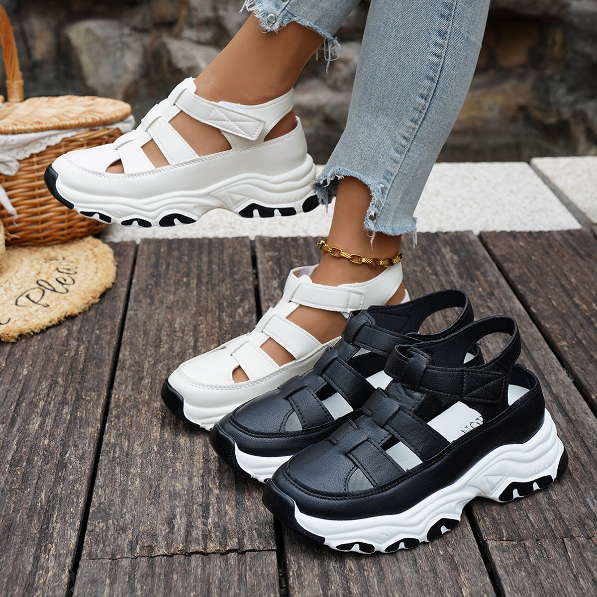 Chic Orthopedic Sandals with Unique Design