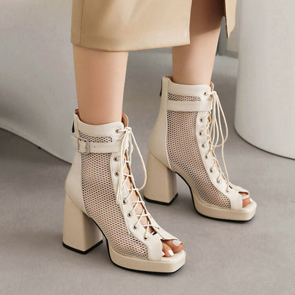 Graceful Orthopedic Sandals for Modern Look
