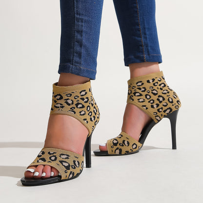 Graceful Orthopedic Sandals for Modern Look
