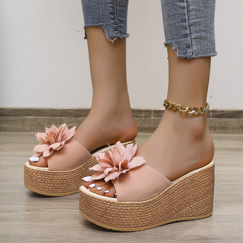 Graceful Orthopedic Sandals for Modern Look