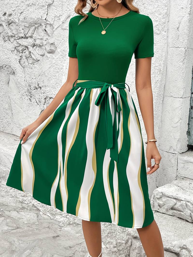 LM | Elegant and trendy dress
