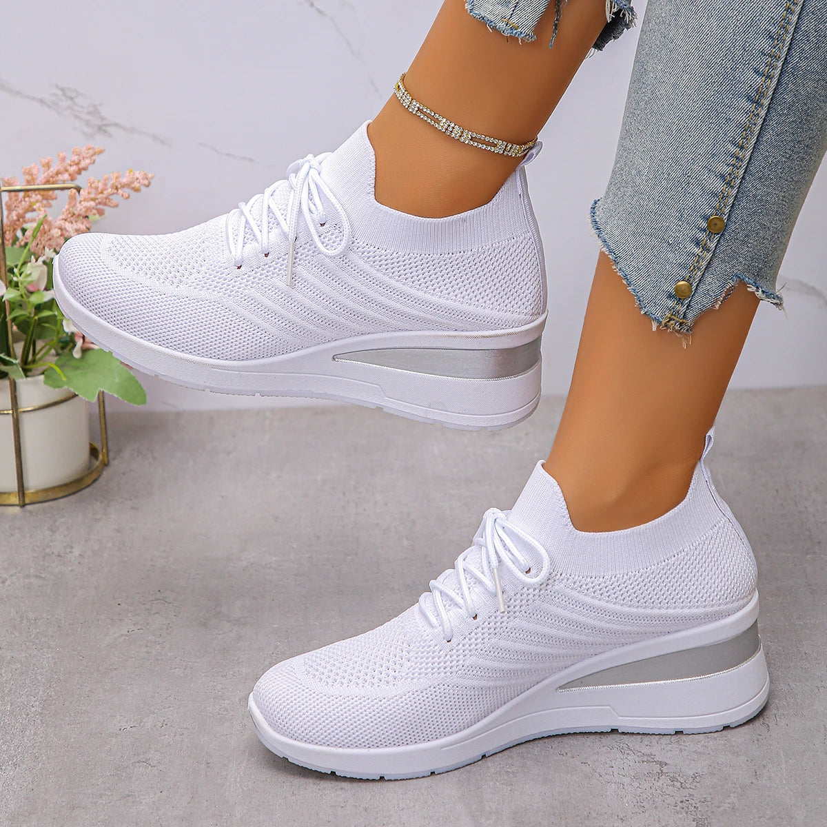 Durable and Supportive Orthopedic Sneakers