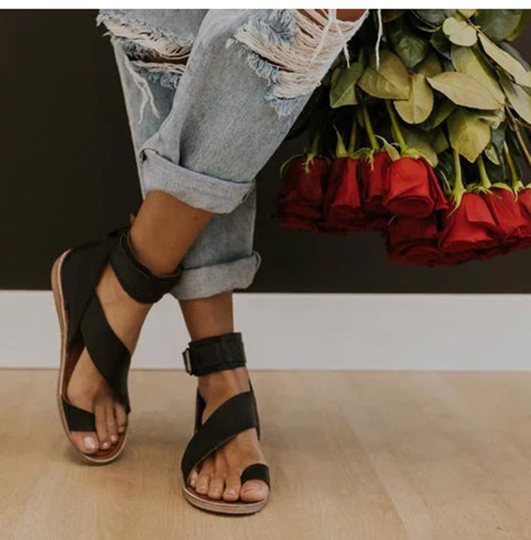 LM | Cross strap ankle wrap toe ring sandals
