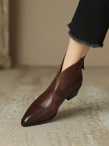 LM | Fashionable supportive orthopaedic shoes