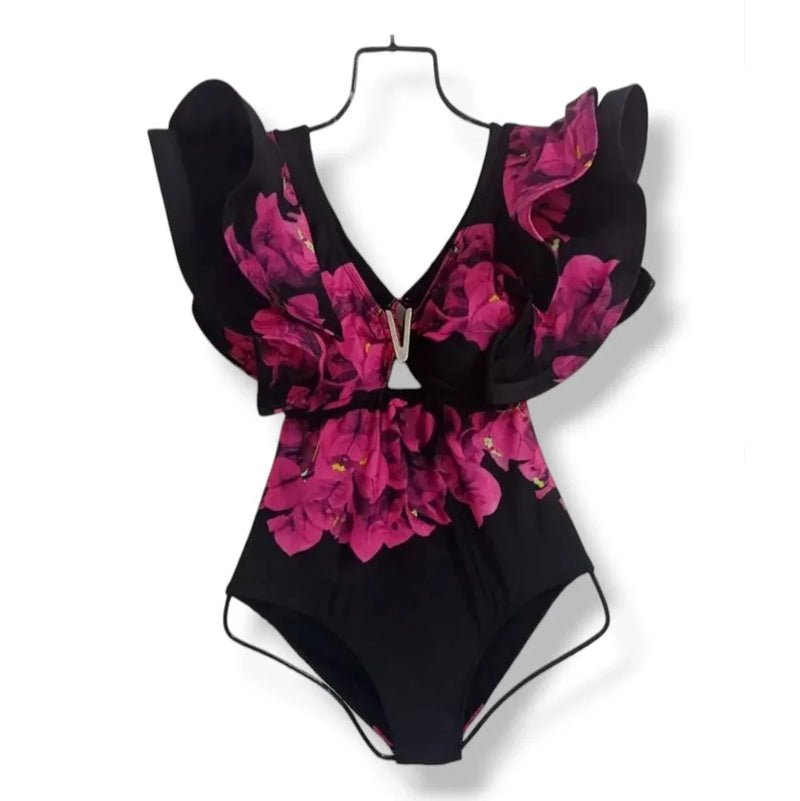 Effortlessly Monokini With a Timeless Design