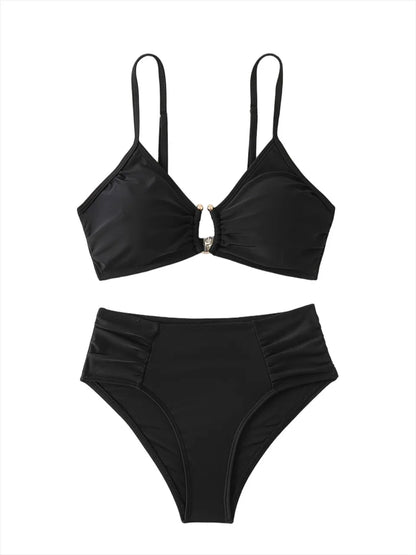 Beautifully Finished Bikini in a Timeless Design