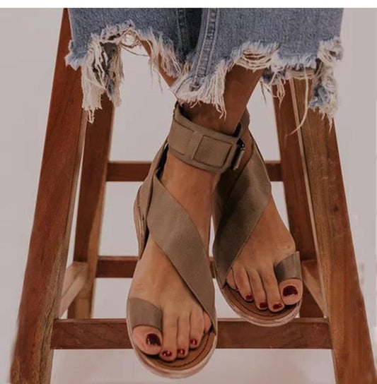 LM | Cross strap ankle wrap toe ring sandals